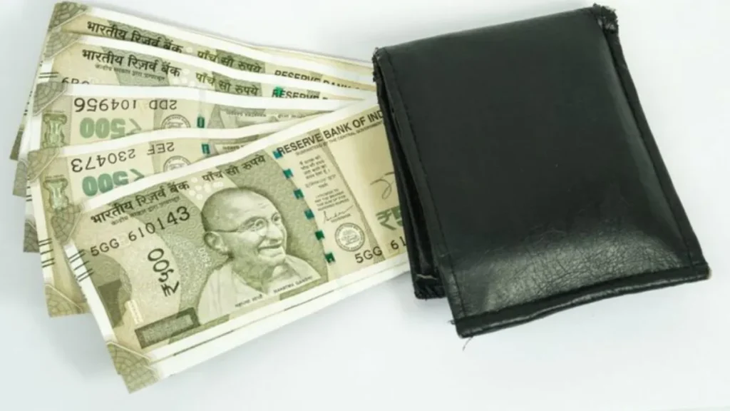 money-freepik-1762782066