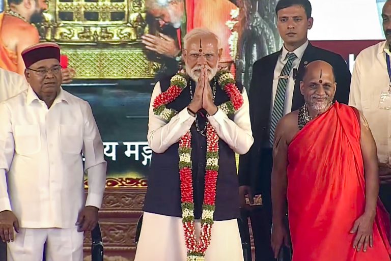 n8UFnAU0-breaking_news-1-768x513