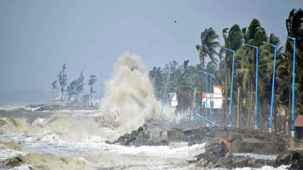 navjivanindia_2023-06_97490bc3-75c8-4336-901f-a2c703d7086f_cyclone