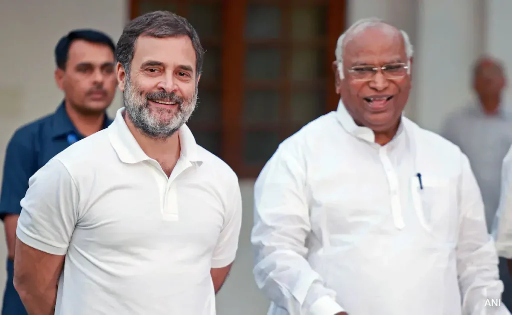 q5r80cf4_rahul-gandhi-mallikarjun-kharge-ani_625x300_22_August_24