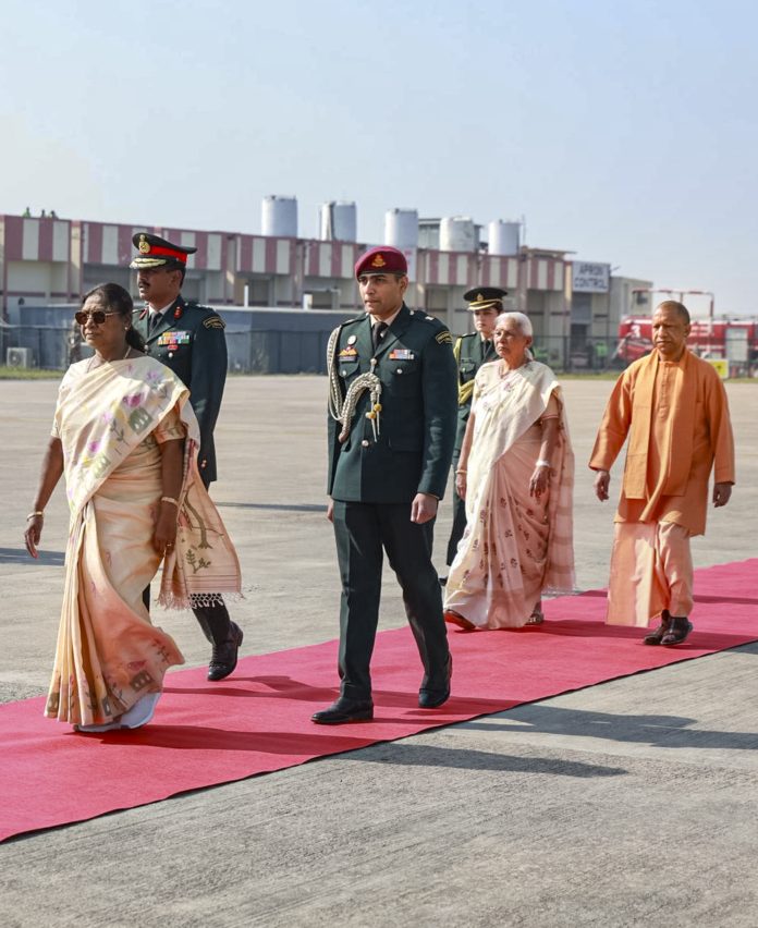 sLjrFNS6-breaking_news-1-696x852