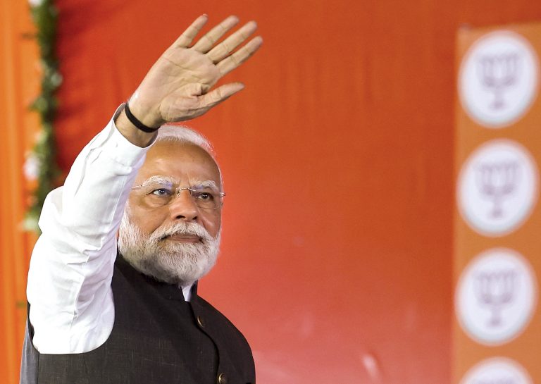 u9BMt5rK-breaking_news-768x545