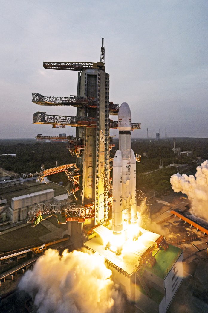 v5jE73Qy-breaking_news-696x1046