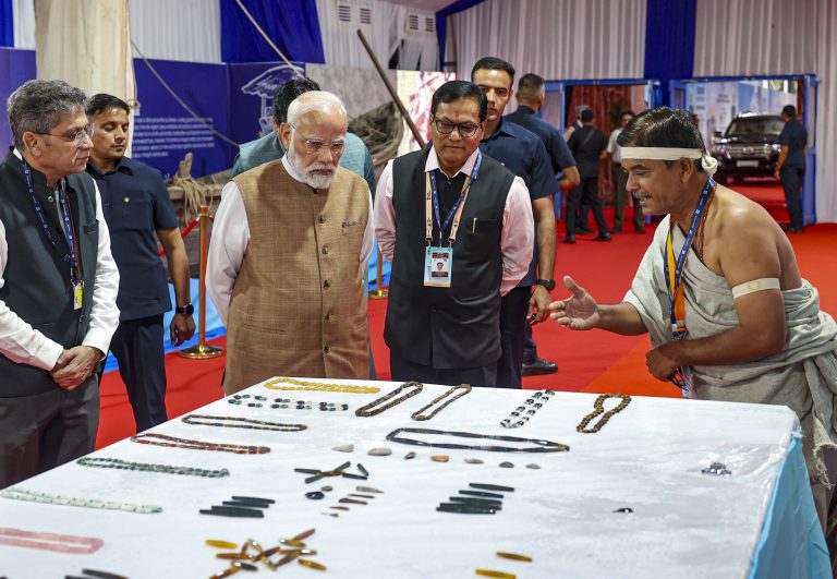 znEKn6x7-breaking_news-1-768x531