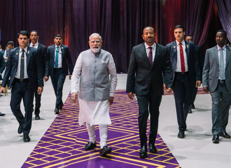 0KlWOqKP-breaking_news-768x559