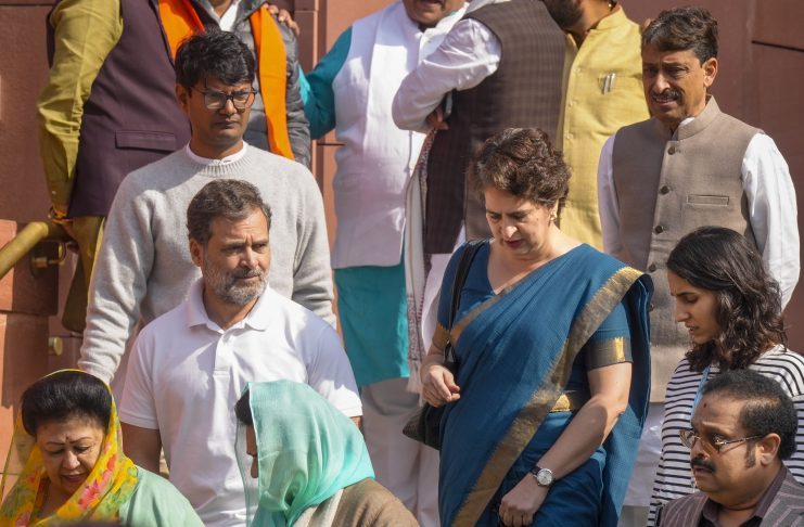 1YRxyMCS-breaking_news-741x486