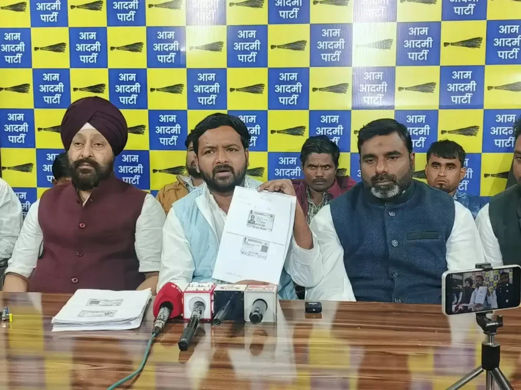 737fe1fdc1352de69f9e2e4e6836f50e