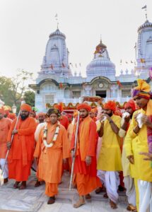 77AgbI0n-breaking_news-696x973