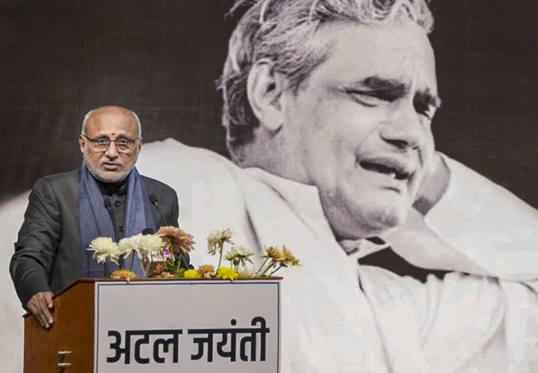 8sqBA4A9-breaking_news-768x533