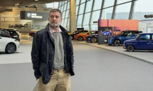 AW2fljGT-breaking_news-768x455