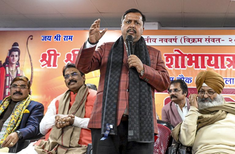 Az4M8ihZ-breaking_news-768x505