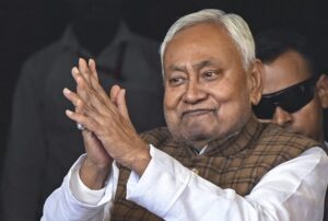 DmmUxKkc-breaking_news-768x517