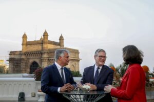 GMPSXPpJ-breaking_news-768x512