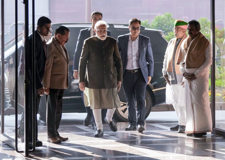 Qe4pucTm-breaking_news-768x548