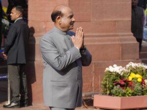 X9MbwKuD-breaking_news-768x576