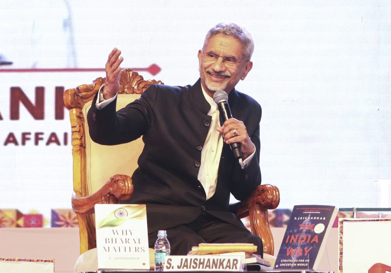 aqzE00wu-breaking_news-768x536