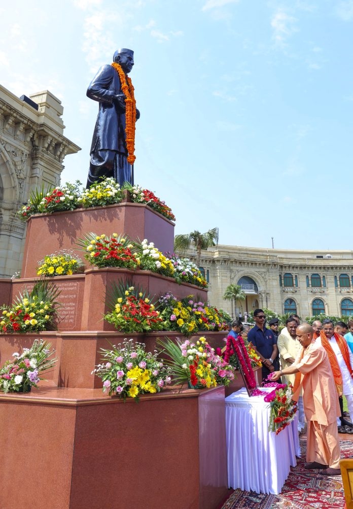 breaking_news-696x1003