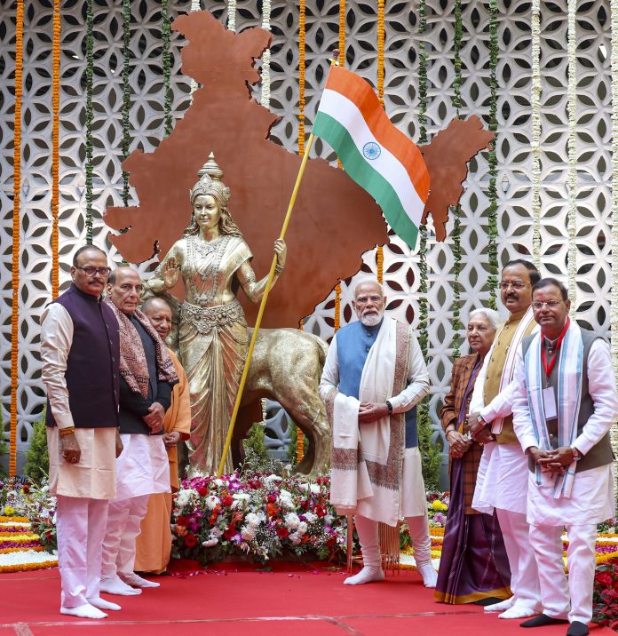 breaking_news-696x716