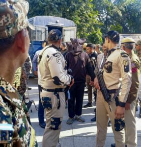 breaking_news-696x727