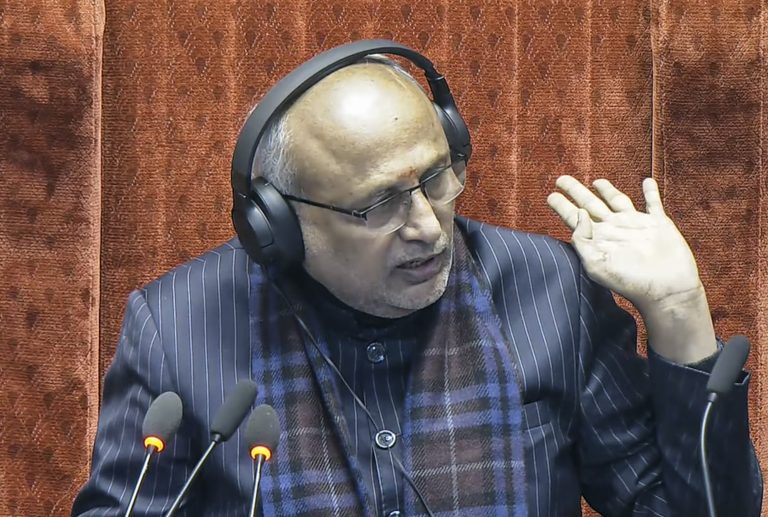 c7qKC6RA-breaking_news-768x517