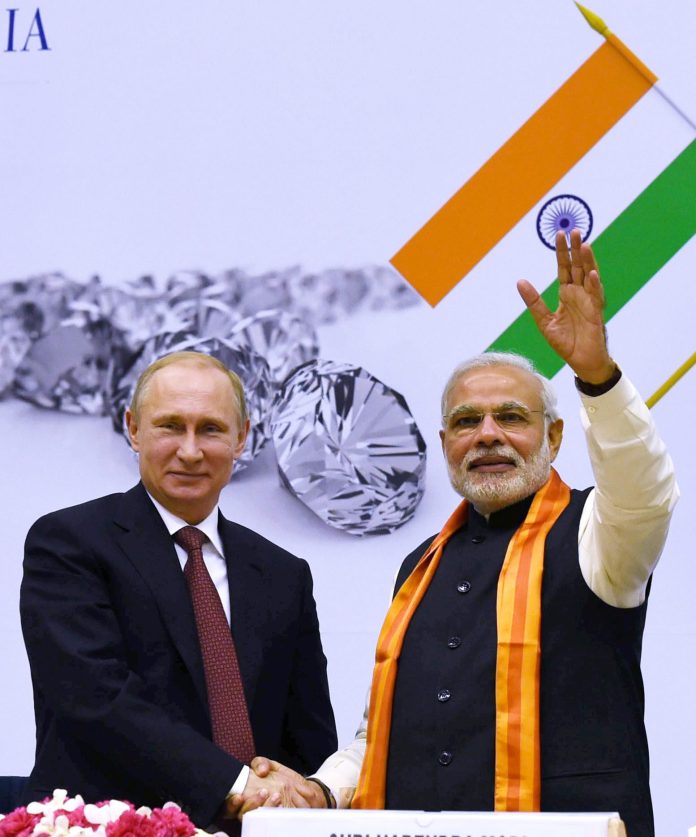 cqEArT6z-breaking_news-1-696x837