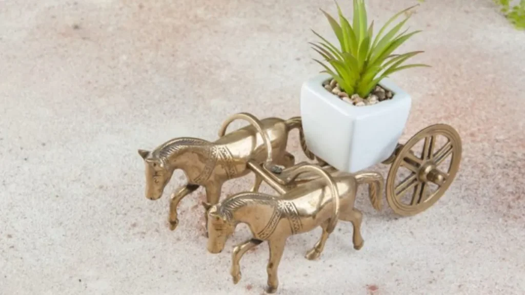 horse-statue-freepik-1764853214