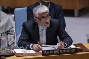 m0nBQ0dc-breaking_news-768x512