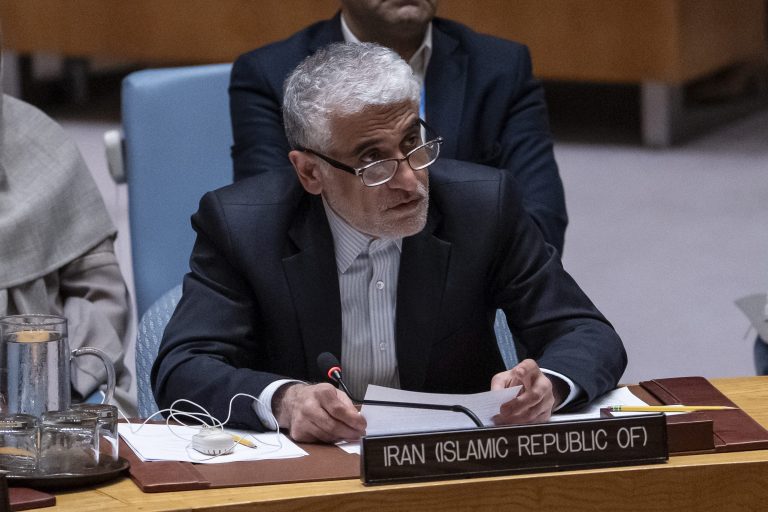 m0nBQ0dc-breaking_news-768x512