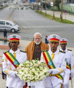 qi8Fch58-breaking_news-696x822