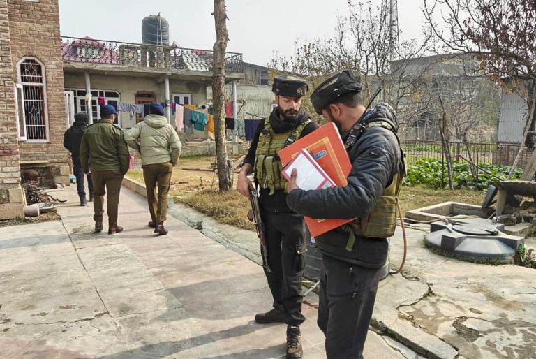 s7uvL4K8-breaking_news-1-768x514