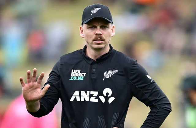 2025_7image_16_37_026351174glenn-phillips-injured