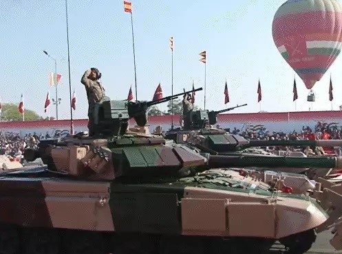 61bfee279f0e534bdc1ffbc6700e322e_582941182