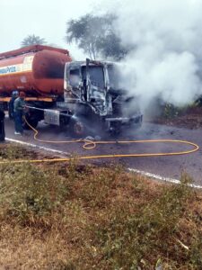 8af79b4e790e99e8c4cc53783f779be4_1329992595