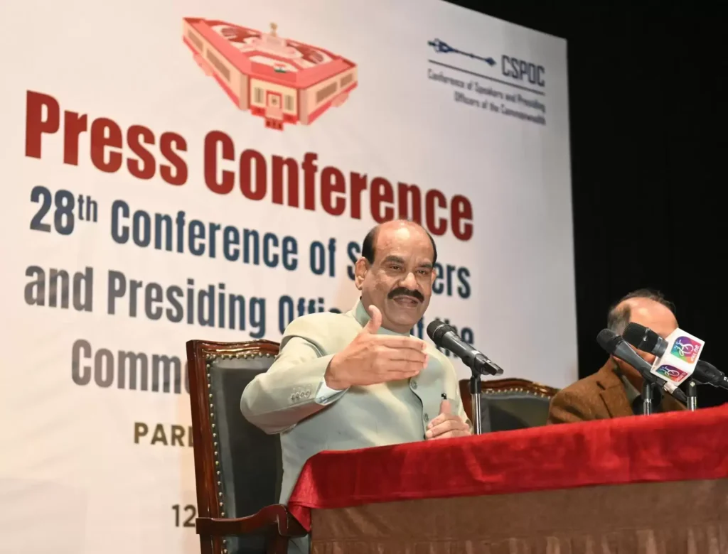 f12c844ce005d4455bee41298b5c317d