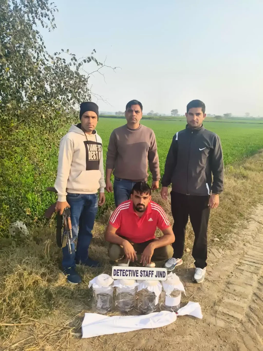 156d23a03a3895670f30660d308daf38