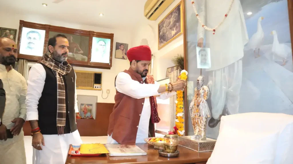 5db30e1a398ff4bd92207ed176d3ed67