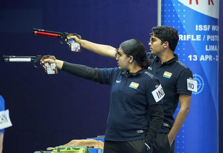 breaking_news-2010-768x527