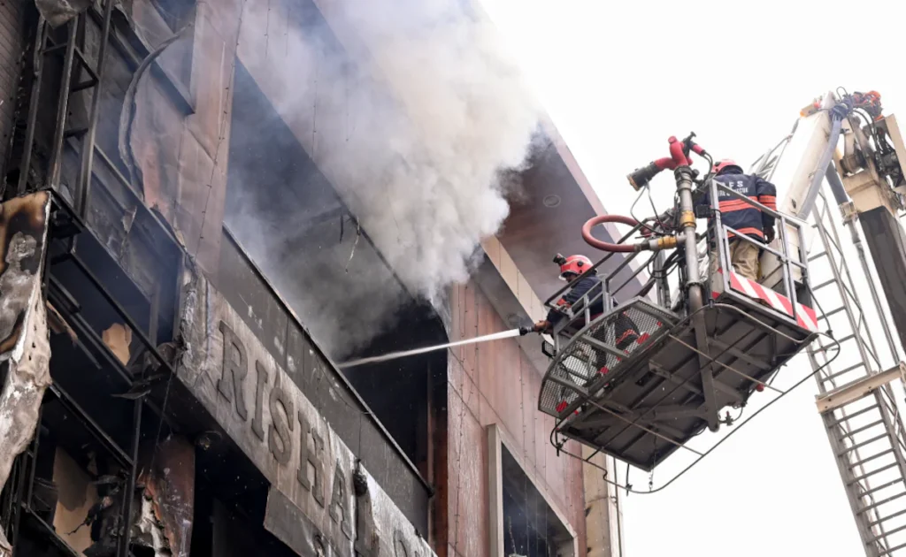 tgjocnn8_delhi-palam-fire_625x300_18_March_26