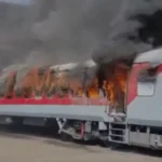 माटुंगा रेलवे वर्कशॉप में लगी आग, आग की लपटें देख दहशत में लोग