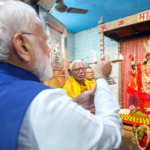 रोड शो के बीच पीएम मोदी ने कोलकाता के ऐतिहासिक थंथानिया कालीबाड़ी में की पूजा-अर्चना