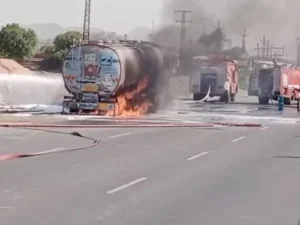 32ee8ad114363edfb0b9389f79409245_778656754