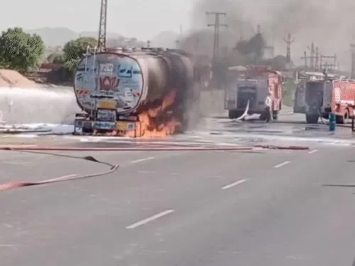 32ee8ad114363edfb0b9389f79409245_778656754