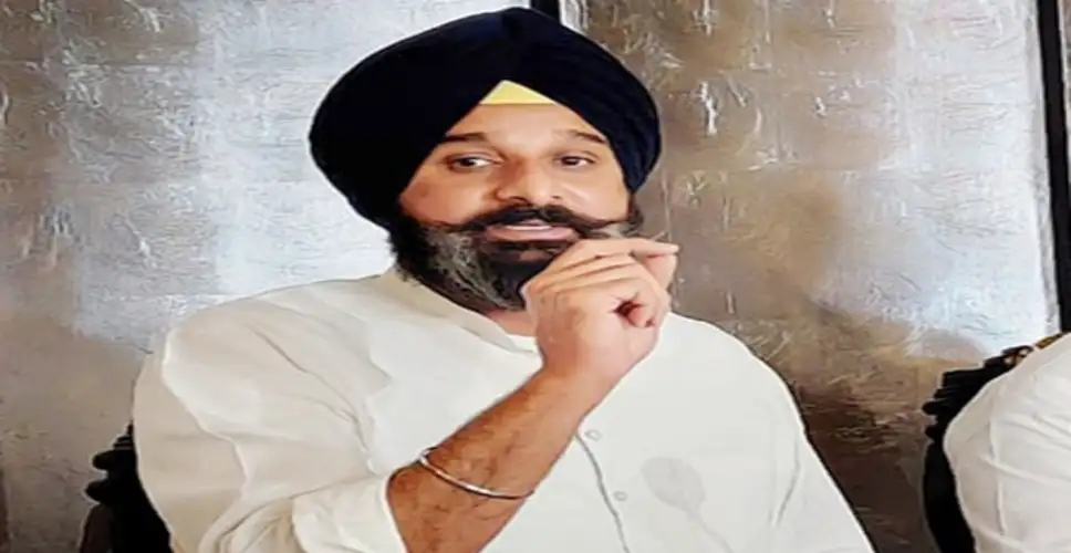 4384d5d256801715630e1821e63b2663