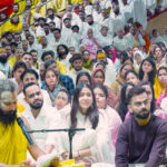 गुजरात टाइटंस से भिड़ंत से पहले प्रेमानंद महाराज की शरण में पहुंचे विराट कोहली और अनुष्का शर्मा