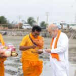 ‘मां गंगा देशवासियों पर अपनी कृपा बनाए रखें’, केंद्रीय गृह मंत्री अमित शाह ने तीर्थ गंगासागर में की पूजा-अर्चना