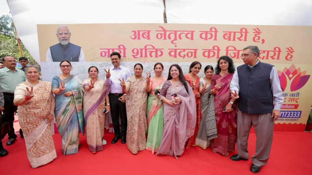 CM-Rekha-Gupta-Joins-DU-Signature-Drive-Calls-for-Greater-Role-of-Women-in-Decision-Making-1-1024x576