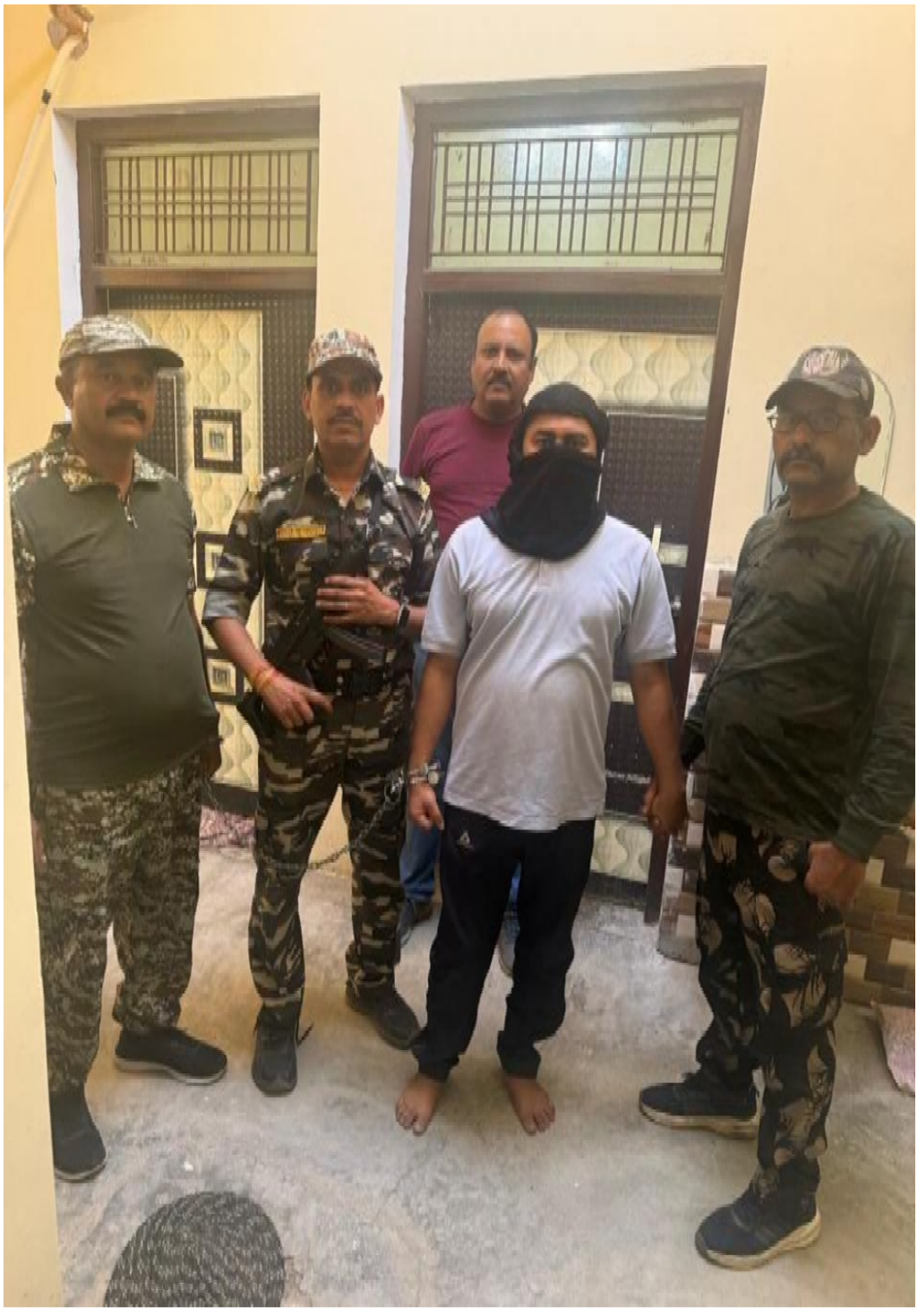 Inner-Bhopal230426024716