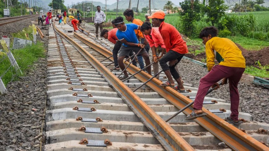 image_870x_69d60e23d38bd