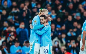 premier-league-haalands-strike-fires-man-city-to-narrow-win-over-brentford-in-hindi