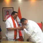 केंद्रीय जल शक्ति मंत्री ने नवान्न में मुख्यमंत्री शुभेंदु अधिकारी से की मुलाकात
